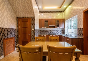 4 Bedroom Townhouse For Rent, South of Russian Market, Phnom Penh thumbnail
