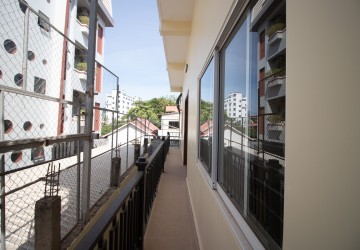 16 Bedroom Commercial Shophouse For rent Near Night market Area thumbnail