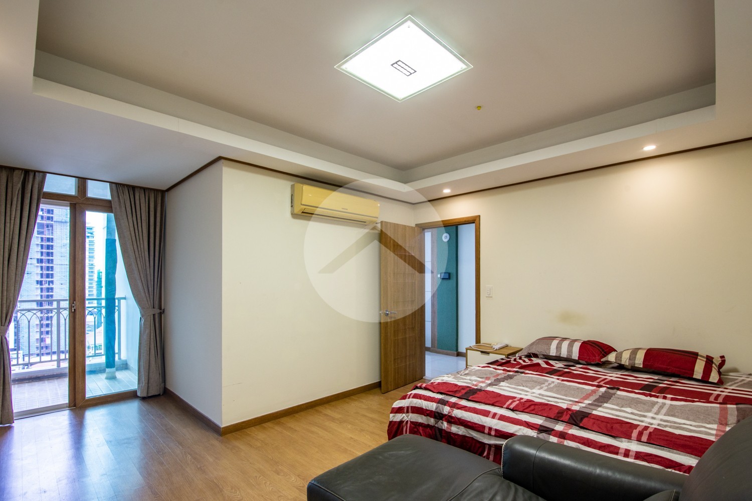 2 Bedroom Apartment For Sale - De Castle Royal, Phnom Penh