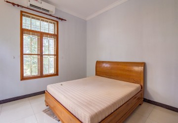 4 Bedroom Villa For Rent - Chroy Changvar, Phnom Penh thumbnail