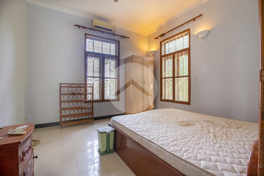 4 Bedroom Villa For Rent - Chroy Changvar, Phnom Penh