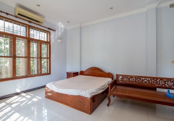 4 Bedroom Villa For Rent - Chroy Changvar, Phnom Penh thumbnail