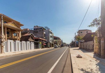 650 Sqm Commercial Shophouse For Rent - Wat Bo Road, Siem Reap thumbnail