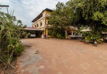 24 Bedroom Villa For Rent - Slor Kram, Siem Reap thumbnail