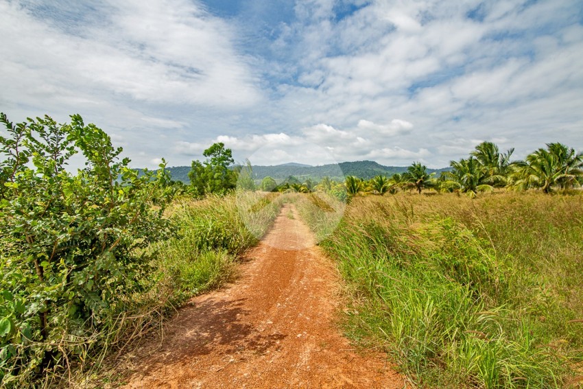 41 Ha Land For Sale - Traeng Trayueng, Kampong Speu