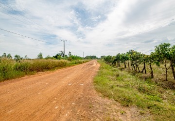 41 Ha Land For Sale - Traeng Trayueng, Kampong Speu thumbnail