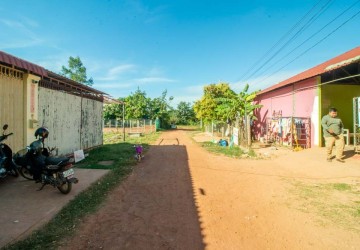 2 Bedroom House For Sale - Svay Dangkum, Siem Reap thumbnail