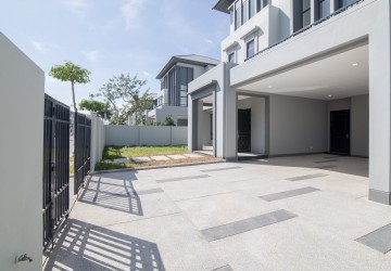 6 Bedroom Queen Villa For Sale - Chip Mong 60m, Khan Meanchey, Phnom Penh thumbnail