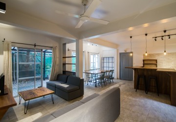 Renovated 2 Bedroom Apartment For Rent - Tonle Bassac, Phnom Penh thumbnail