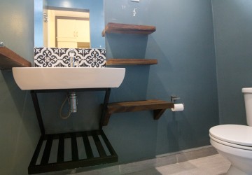 Renovated 2 Bedroom Apartment For Rent - Tonle Bassac, Phnom Penh thumbnail