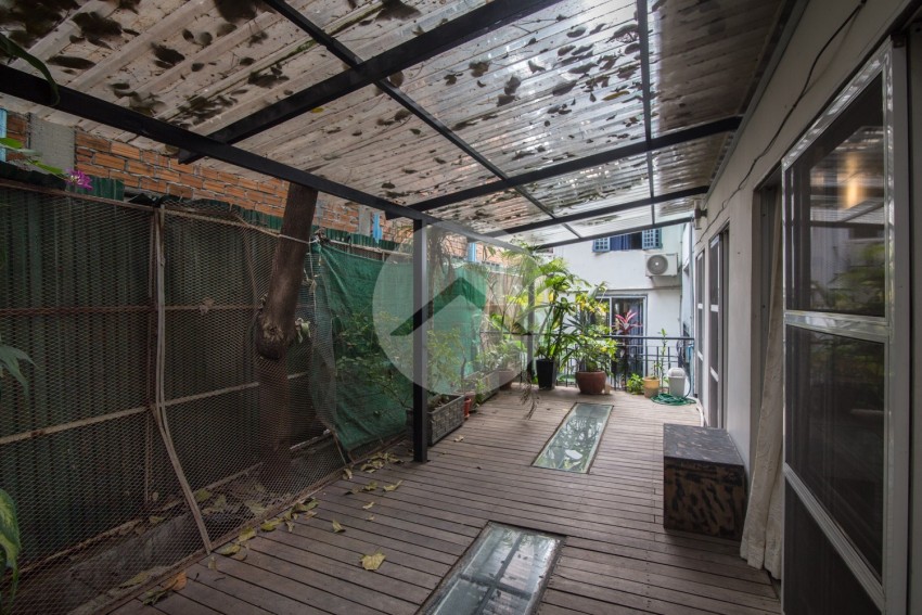 Renovated 2 Bedroom Apartment For Rent - Tonle Bassac, Phnom Penh