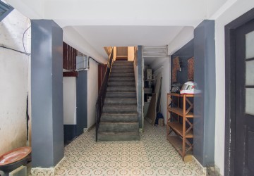 Renovated 2 Bedroom Apartment For Rent - Tonle Bassac, Phnom Penh thumbnail