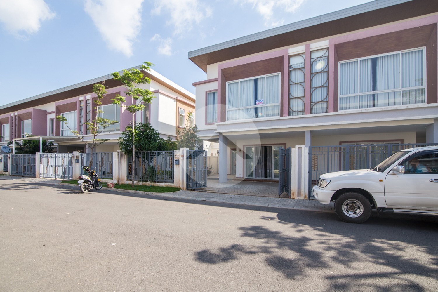4 Bedroom Link House For Sale - Chroy Changvar, Phnom Penh