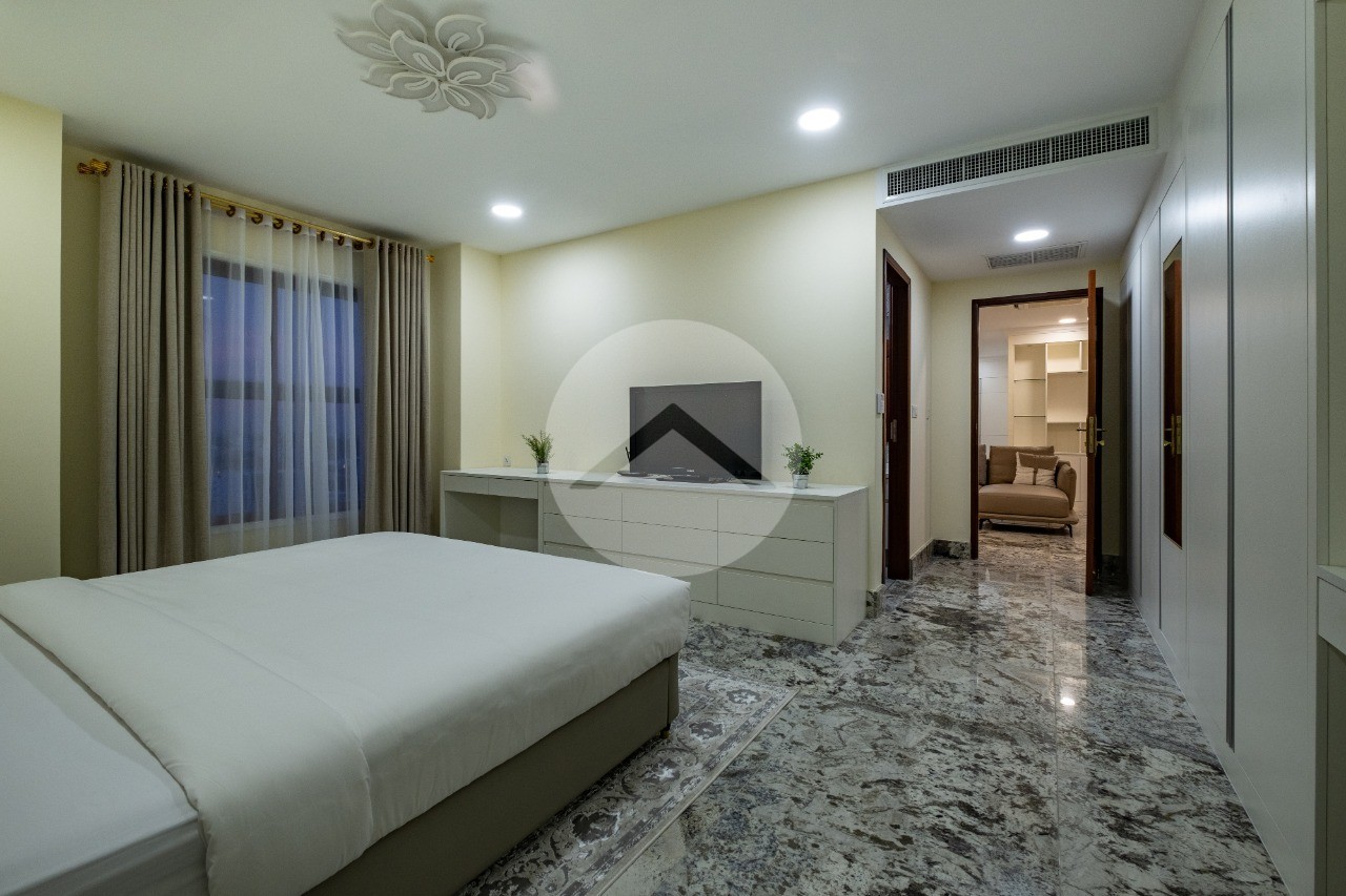 1 Bedroom Penthouse For Rent - BKK1, Phnom Penh thumbnail