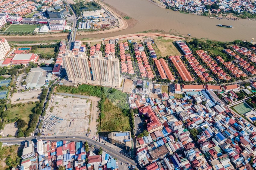 1.2 Ha Land For Sale - Sothearos Blvd, Phnom Penh