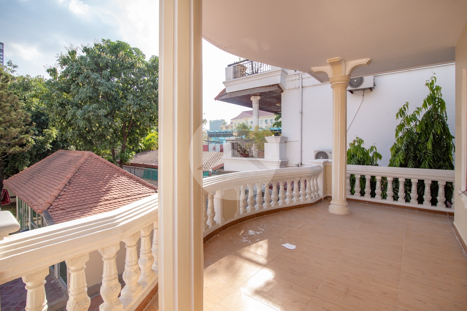 8 Bedroom Residential Villa For Rent - Tonle Bassac, Phnom Penh thumbnail