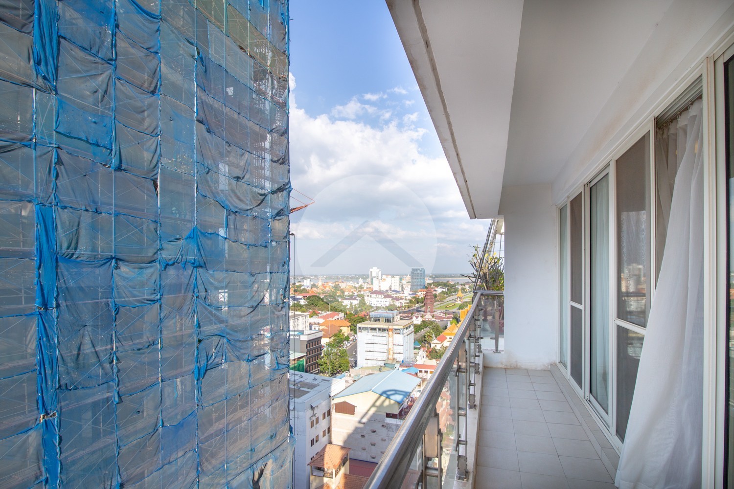 3 Bedroom Penthouse For Rent - BKK1,  Chamkarmorn, Phnom Penh  thumbnail