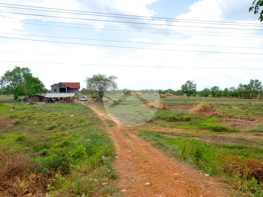 17.9 Ha Land For Sale - Ou, Kampong Speu