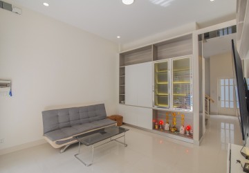 4 Bedroom Link House For Rent - Nirouth, Phnom Penh thumbnail