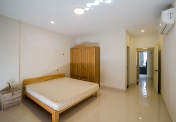 4 Bedroom Link House For Rent - Nirouth, Phnom Penh thumbnail