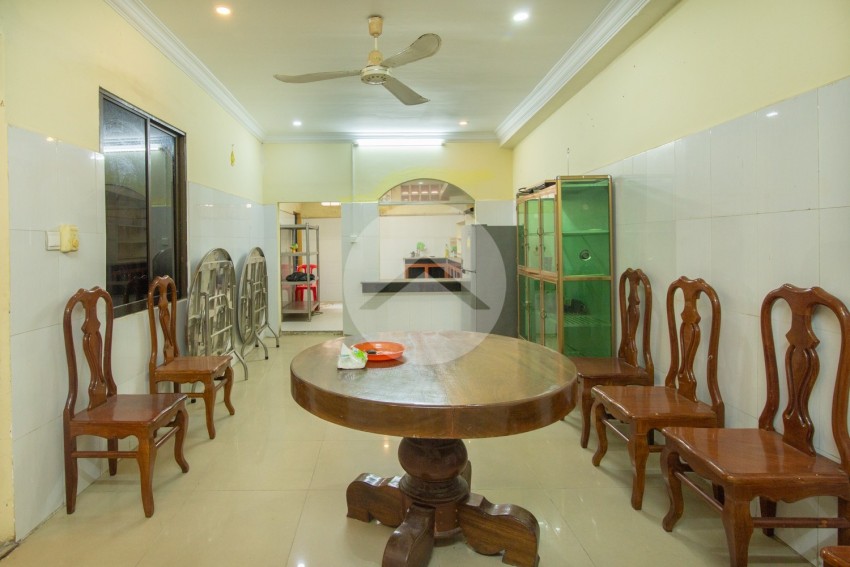 10 Bedroom Villa For Sale - Tonle Bassac, Phnom Penh
