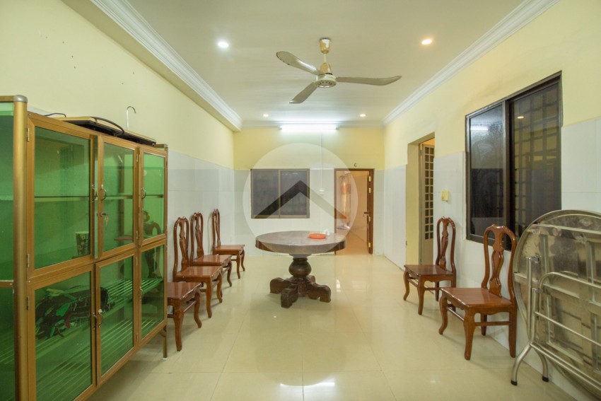 10 Bedroom Villa For Sale - Tonle Bassac, Phnom Penh