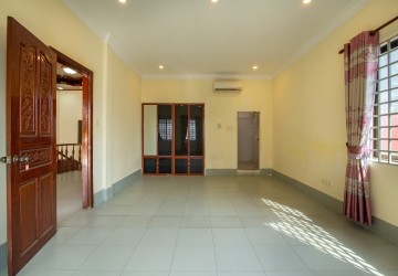 10 Bedroom Villa For Sale - Tonle Bassac, Phnom Penh thumbnail