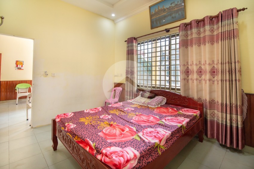 10 Bedroom Villa For Sale - Tonle Bassac, Phnom Penh