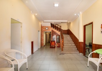 10 Bedroom Villa For Sale - Tonle Bassac, Phnom Penh thumbnail