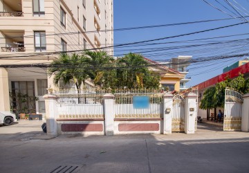 10 Bedroom Villa For Sale - Tonle Bassac, Phnom Penh thumbnail