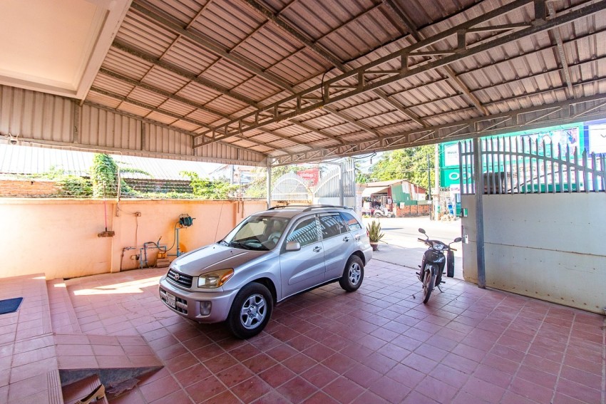 8Bedroom House For rent in  Svay Dangkum, Siem Reap