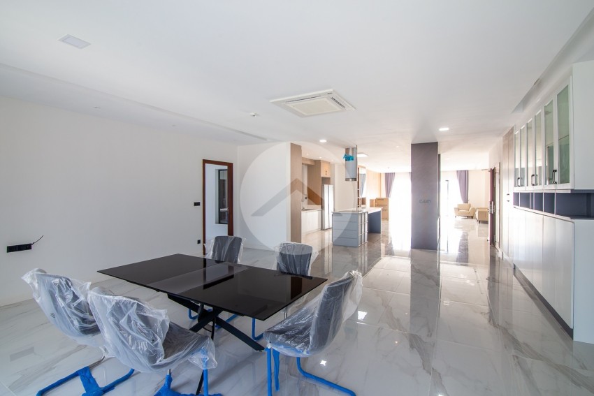 4 Bedroom Serviced Penthouse For Rent - Toul Kork, Phnom Penh