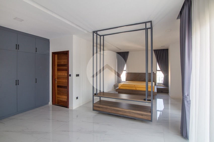 4 Bedroom Serviced Penthouse For Rent - Toul Kork, Phnom Penh