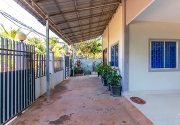 2 Bedroom Villa For Rent - Svay Dangkum, Siem Reap thumbnail