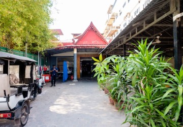 6 Bedroom Commercial Shophouse For Rent - Svay Dangkum, Siem Reap thumbnail