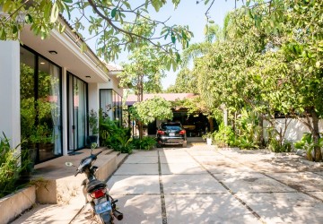 3 Bedroom House For Rent - Sala Kamreuk, Siem Reap thumbnail