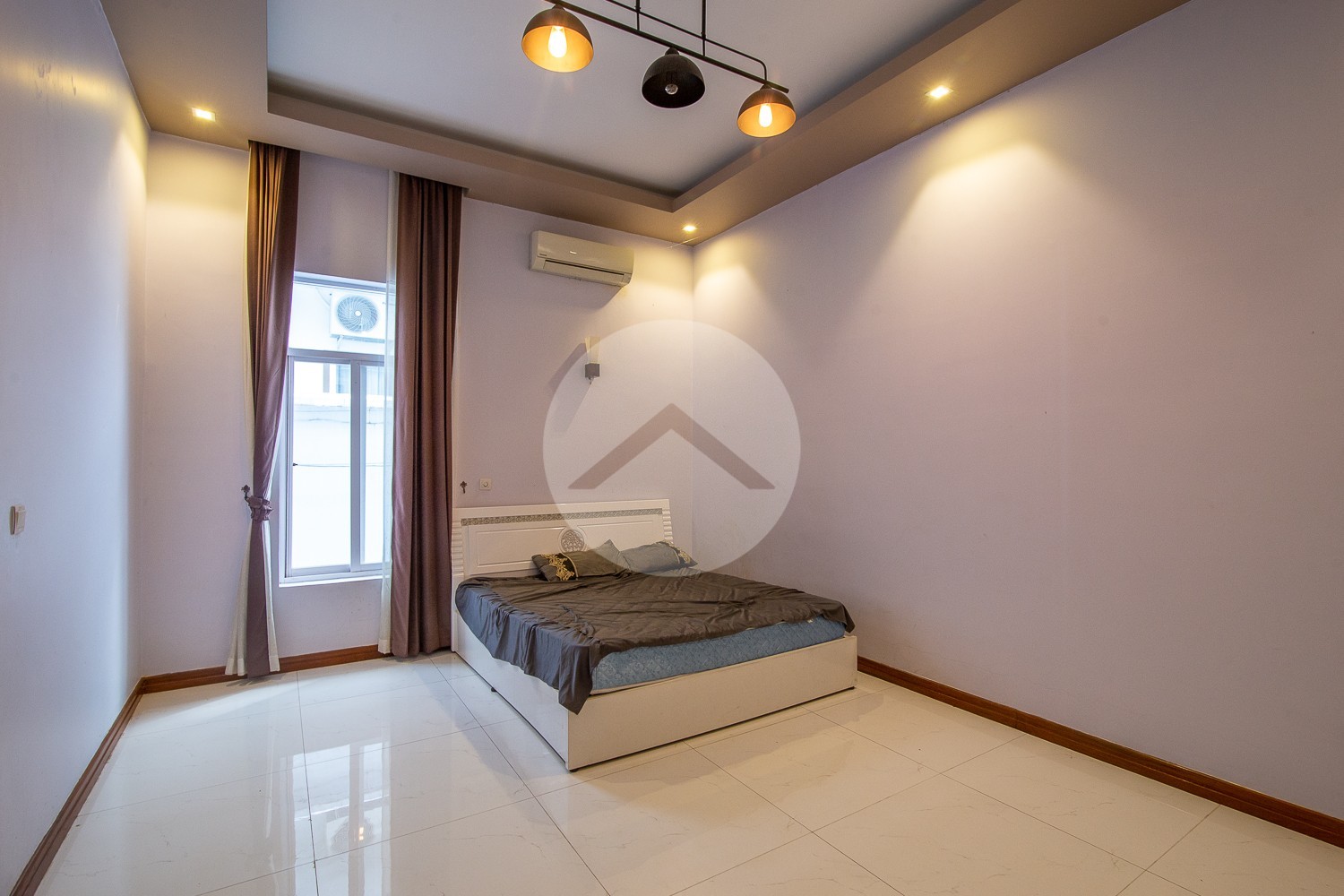 7 Bedroom Villa For Rent - Tonle Bassac, Phnom Penh thumbnail