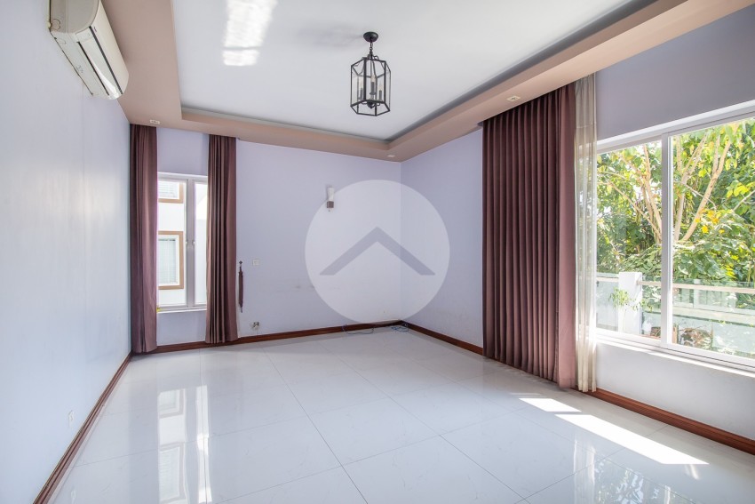 7 Bedroom Villa For Rent - Tonle Bassac, Phnom Penh