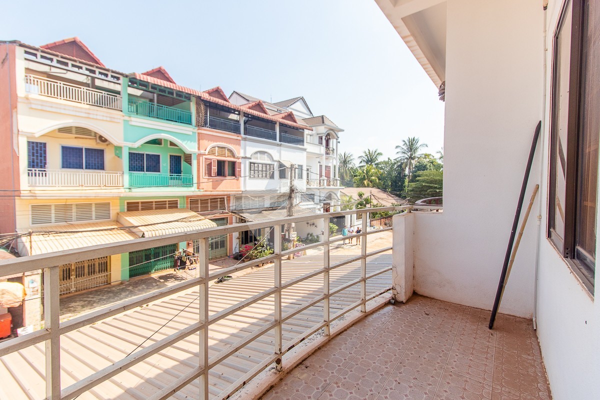 3 Bedroom Flat For Sale - Svay Dangkum, Siem Reap - Image 11