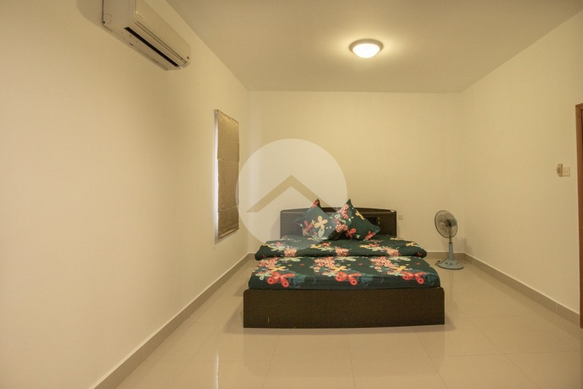 4 Bedroom Link House For Rent - Khan Chbar Ampov, Phnom Penh