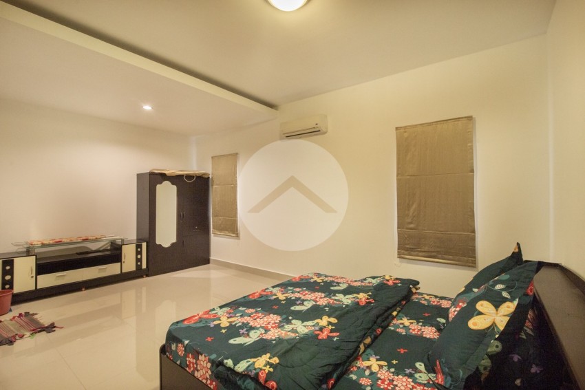 4 Bedroom Link House For Rent - Khan Chbar Ampov, Phnom Penh