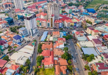 6 Bedroom Villa For Rent - Boeung Kak 1, Phnom Penh thumbnail