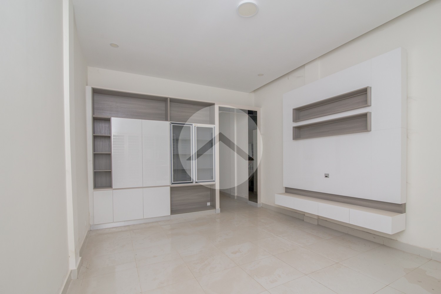 4 Bedroom Link House For Sale - PH The Star Diamond 60m, Phnom Penh - Image 2