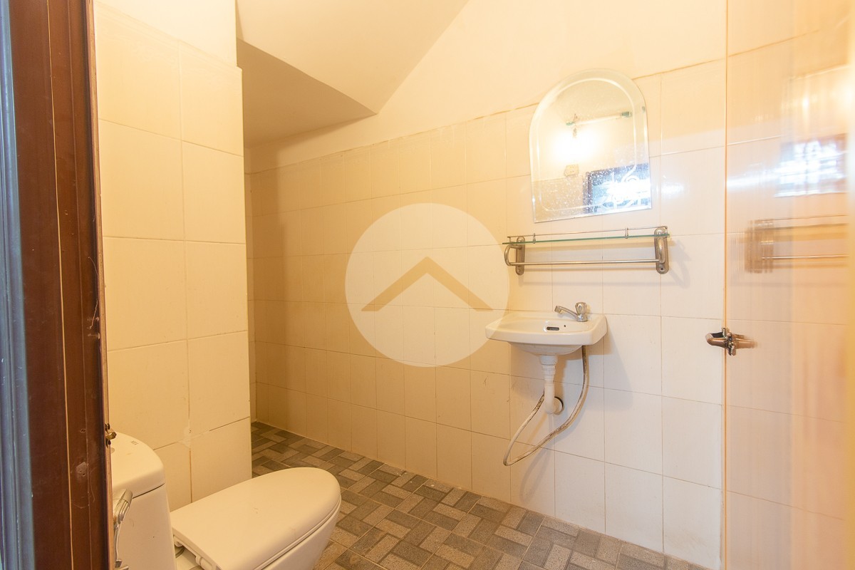 7 Bedroom Shophouse For Rent - Slor Kram, Siem Reap - Image 11