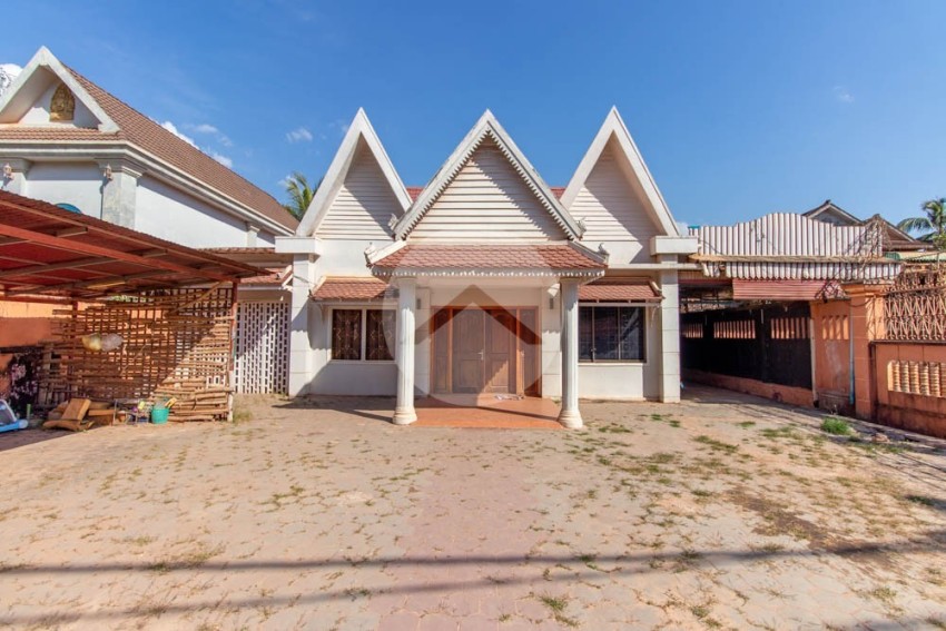 4 Bedroom Villa For Rent - Sala Kamreuk, Siem Reap