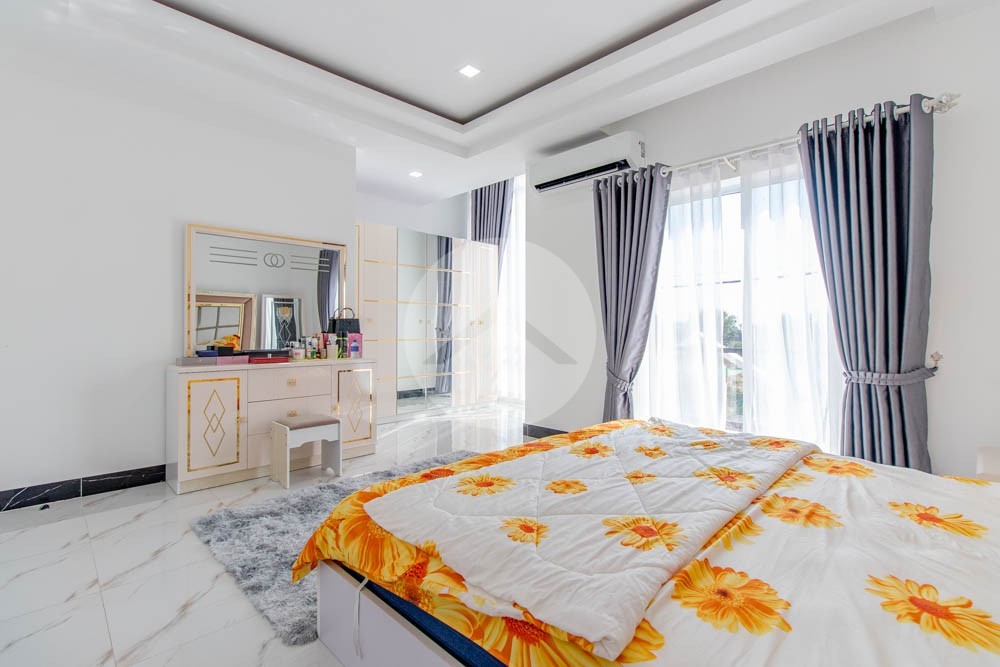 2 Bedroom Flat For Rent - Svay Dangkum, Siem Reap - Image 13
