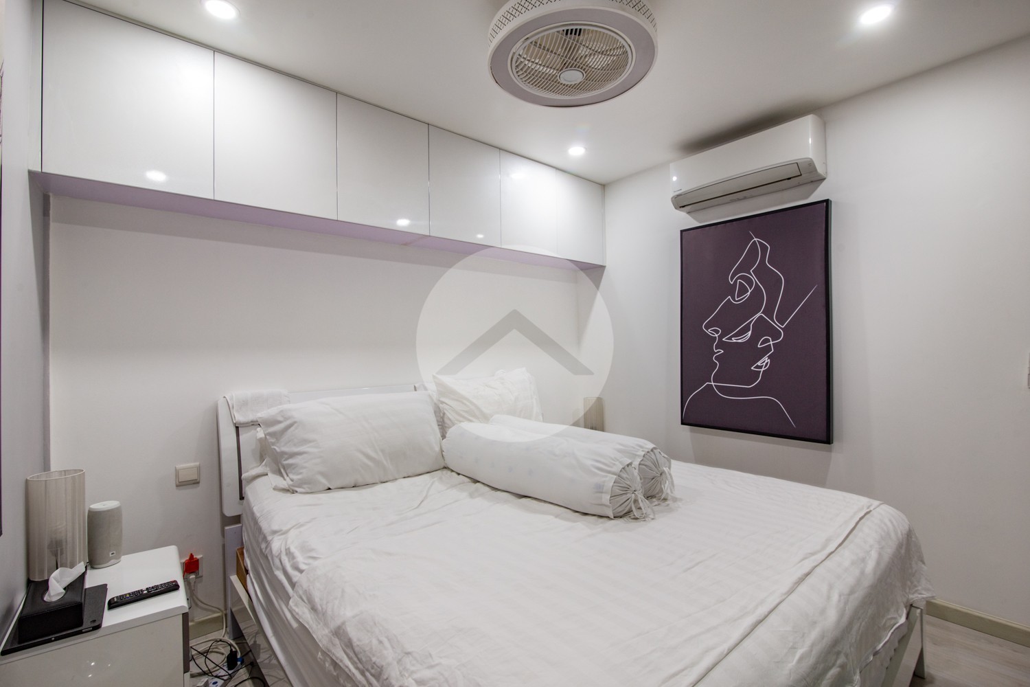 Renovated 2 Bedroom Apartment For Sale - Phsar Chas, Phnom Penh - Image 11 Renovated 2 Bedroom Apartment For Sale - Phsar Chas, Phnom Penh - Image 11