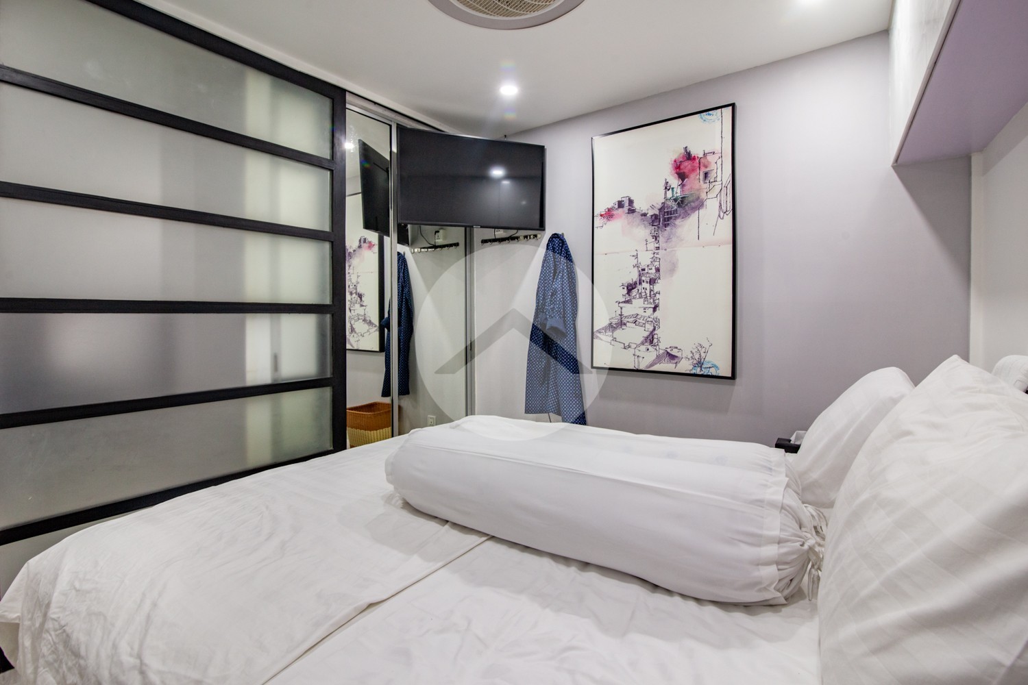 Renovated 2 Bedroom Apartment For Sale - Phsar Chas, Phnom Penh - Image 12 Renovated 2 Bedroom Apartment For Sale - Phsar Chas, Phnom Penh - Image 12