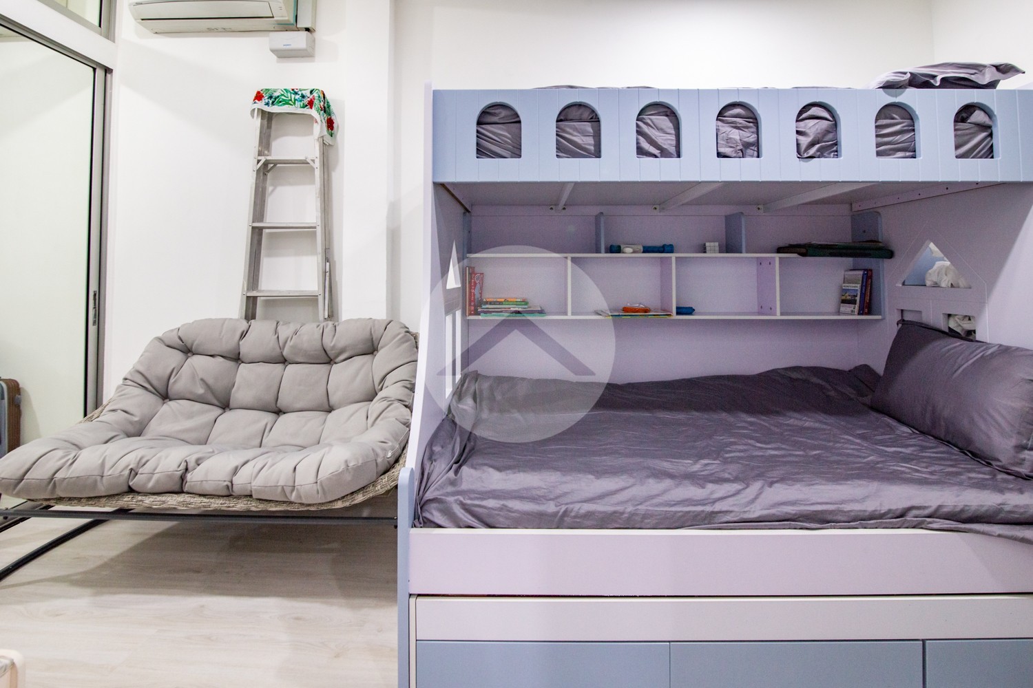 Renovated 2 Bedroom Apartment For Sale - Phsar Chas, Phnom Penh - Image 7 Renovated 2 Bedroom Apartment For Sale - Phsar Chas, Phnom Penh - Image 7