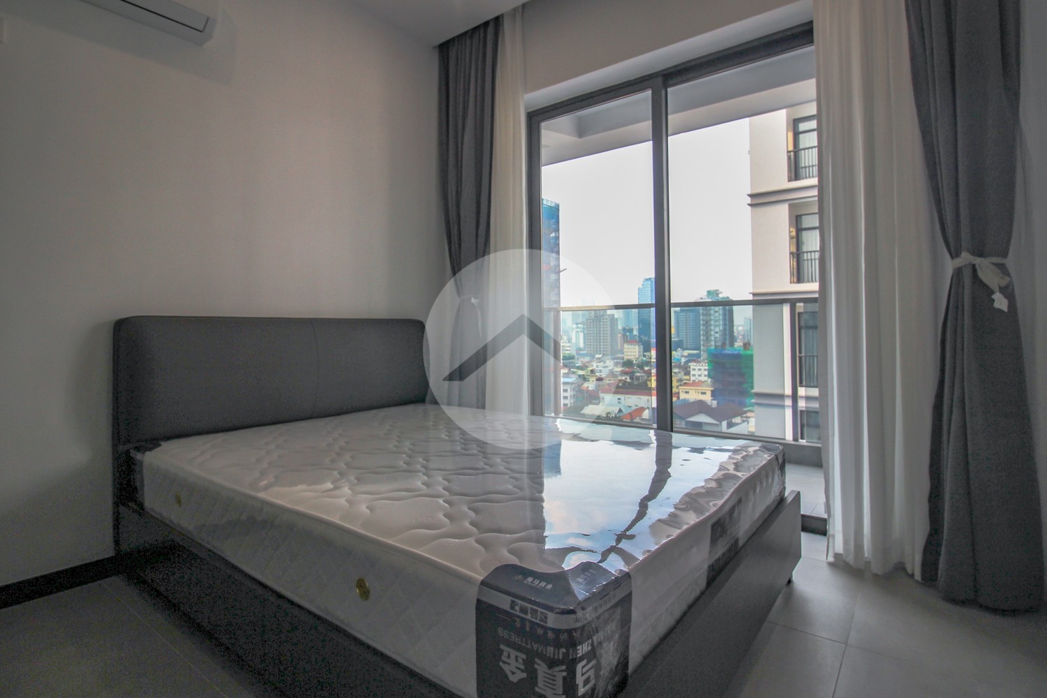 2 Bedroom Apartment For Rent -M Residences, Phnom Penh thumbnail